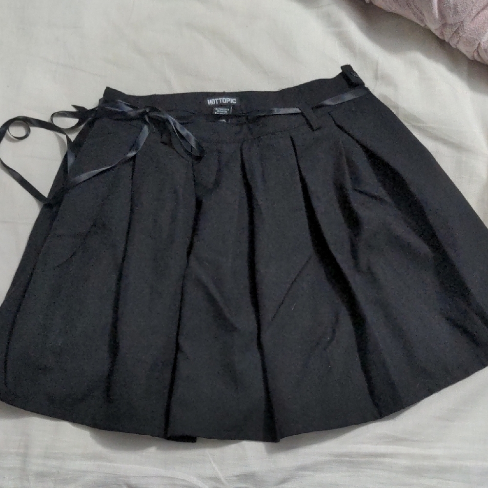 Hot Topic Pleated Black Miniskirt Size Medium